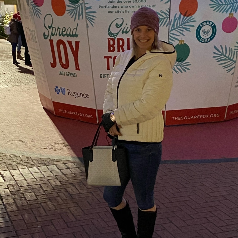 Meet your Posher, Deven